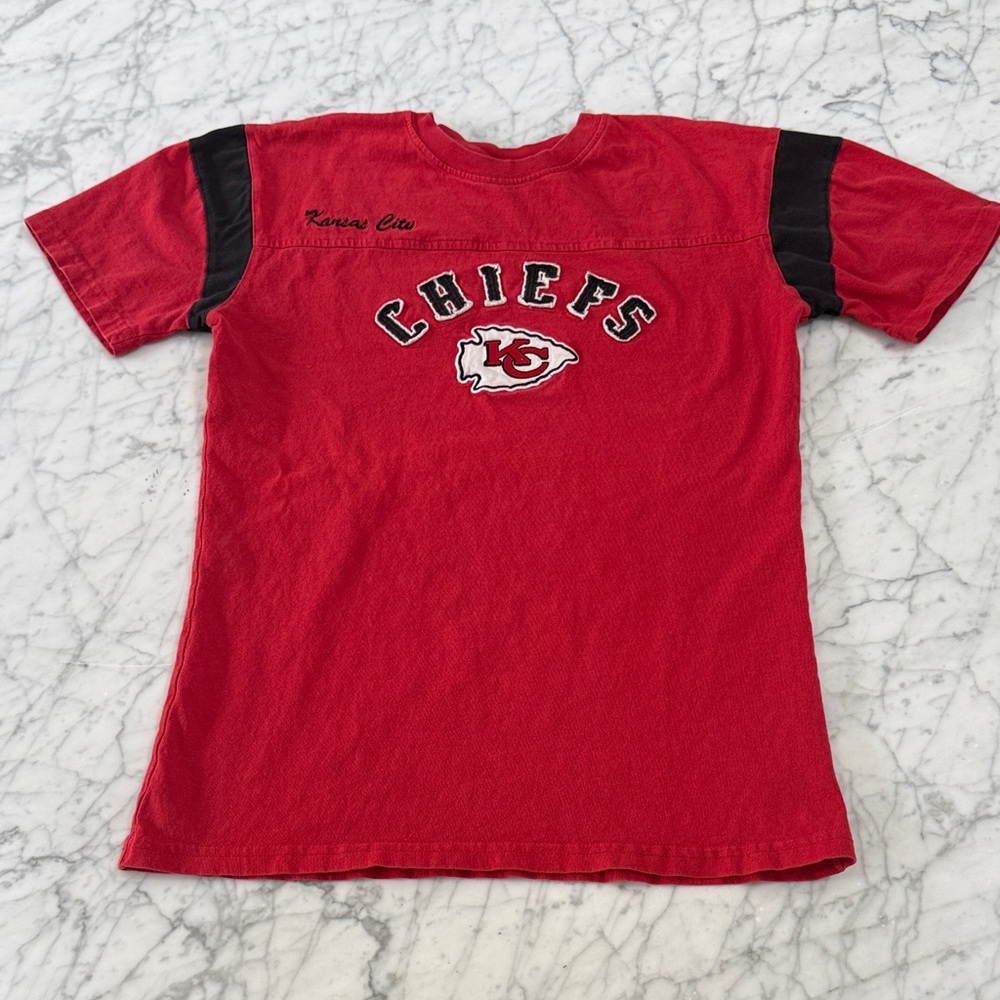 Vintage women’s Kansas City Chiefs Shirt Sz M Embroidered